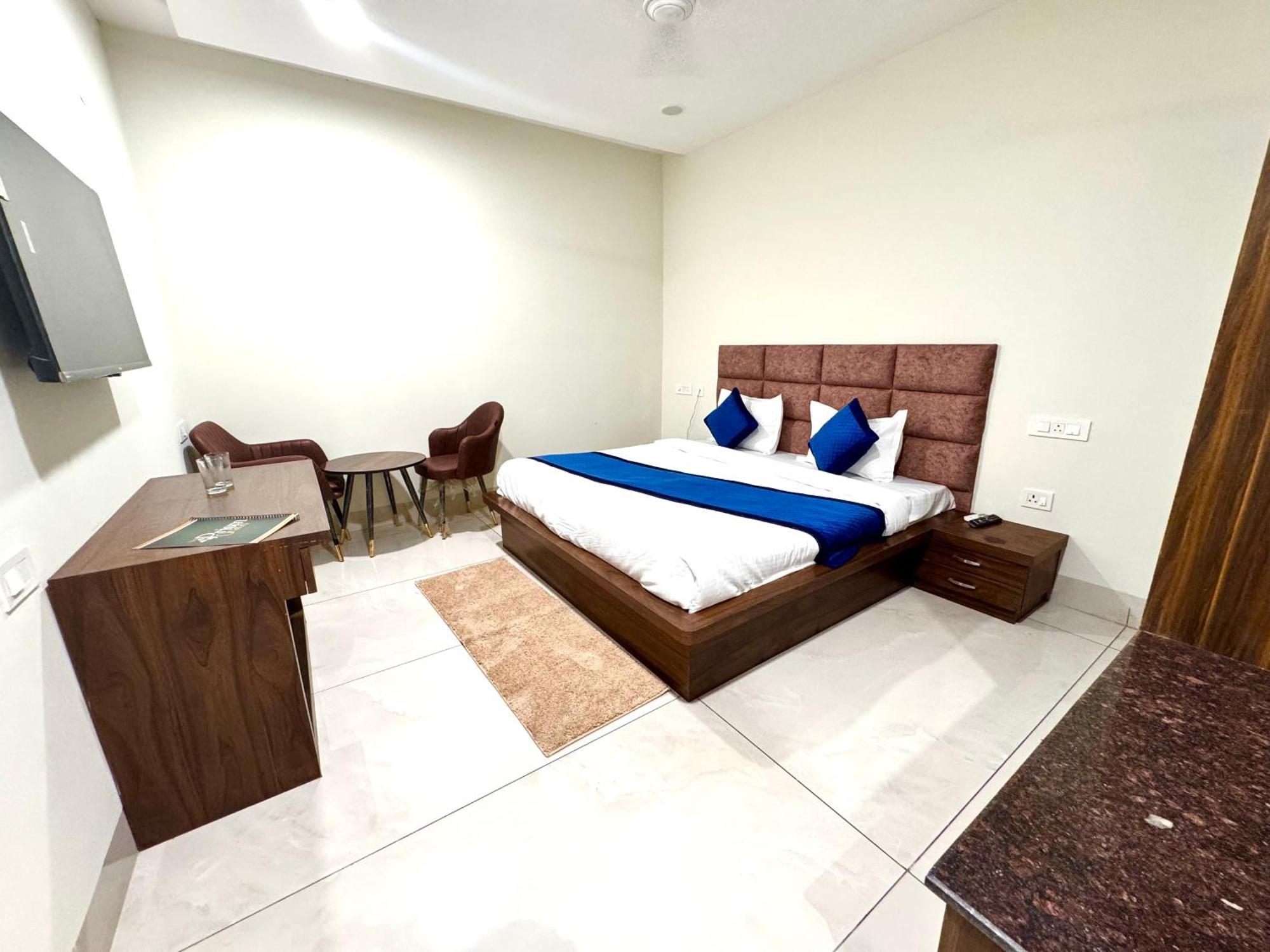 Hotel Prism Grand Zirakpur Zewnętrze zdjęcie