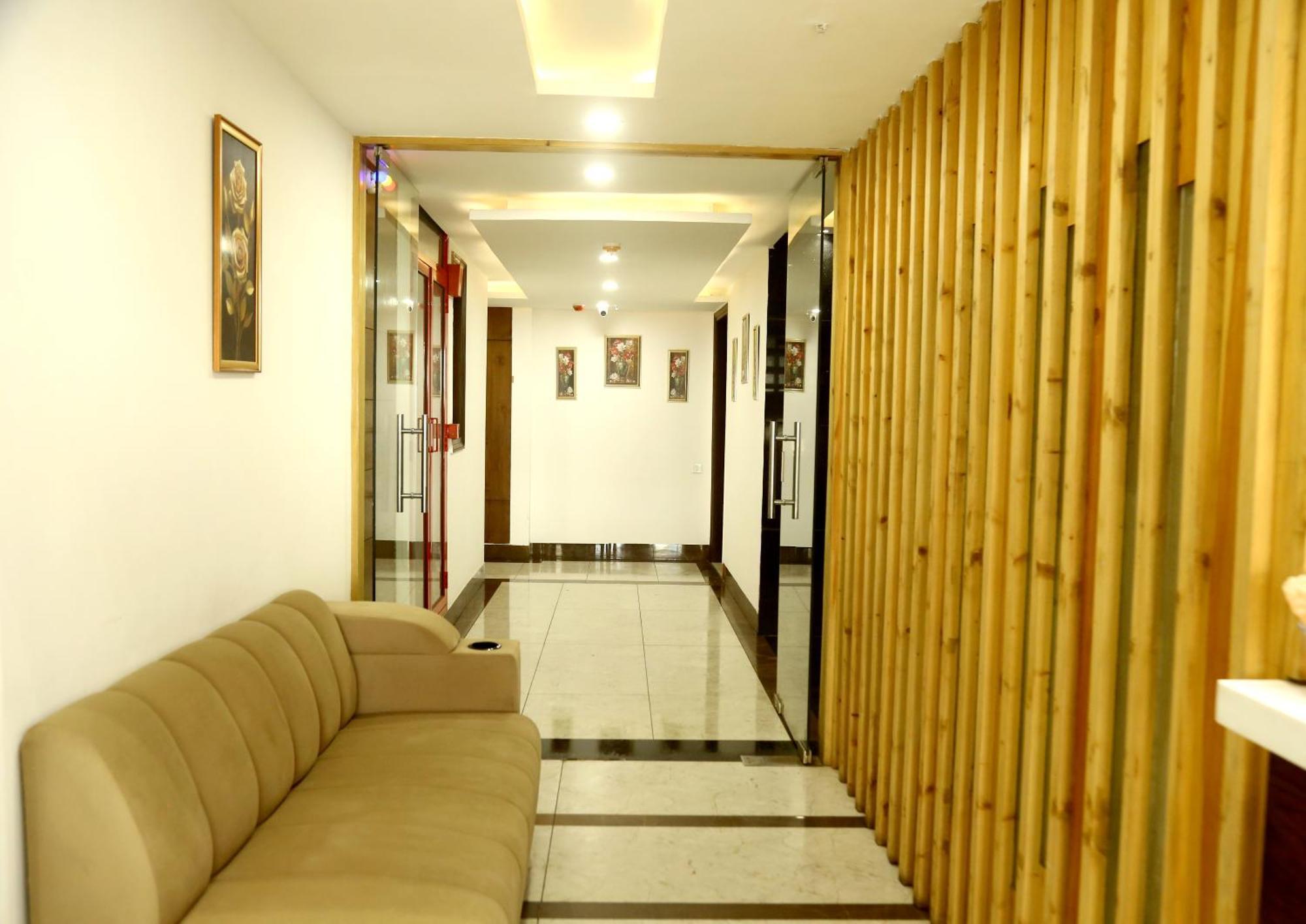 Hotel Prism Grand Zirakpur Zewnętrze zdjęcie