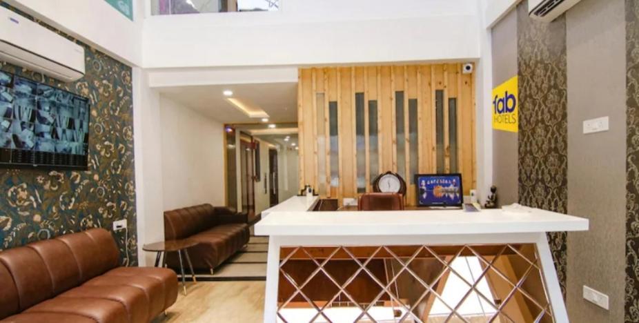 Hotel Prism Grand Zirakpur Zewnętrze zdjęcie
